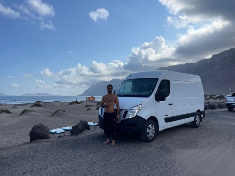 lanzarote-dynamic-surf-lessons-with-friends-or-private-lessons-in-famara