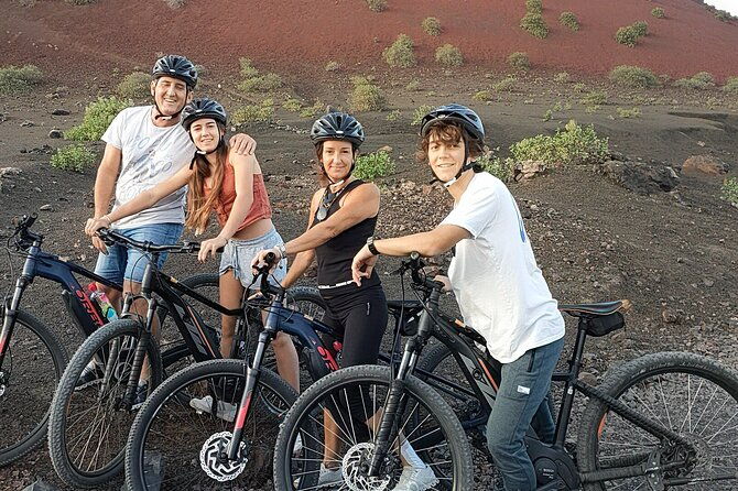lanzarote-e-bike-tour-volcano-craters-scenic-vineyards
