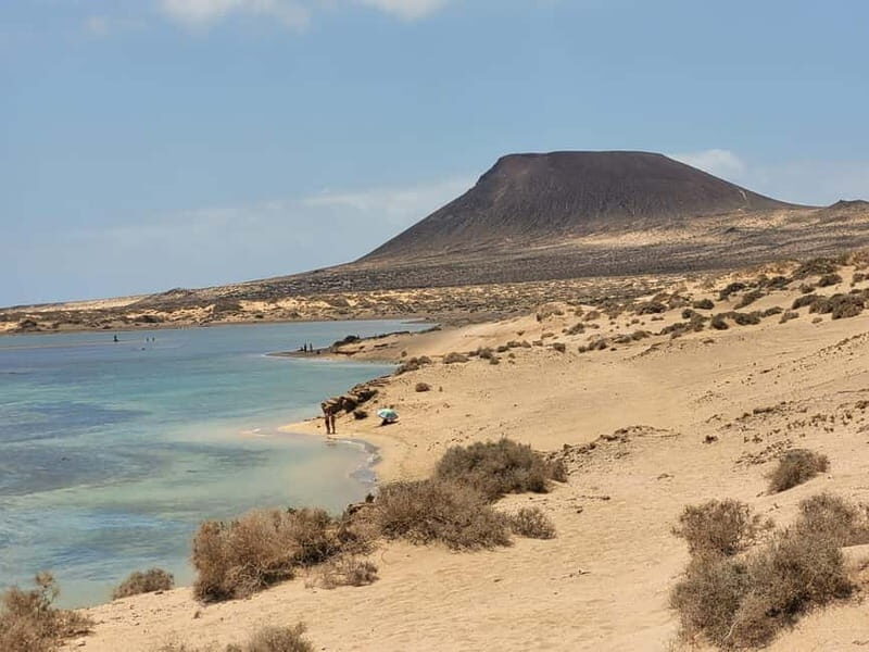 Lanzarote: Excursion to La Graciosa with 4x4 Adventure - Key Points
