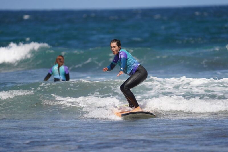 lanzarote-famara-beach-surfing-lesson-for-all-levels