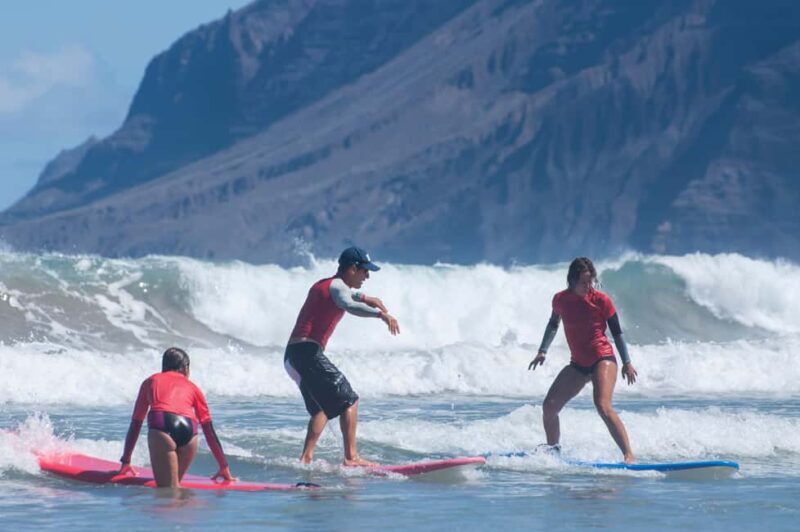 Lanzarote: Famara Private Surf Lesson with a real Pro - FAQ  