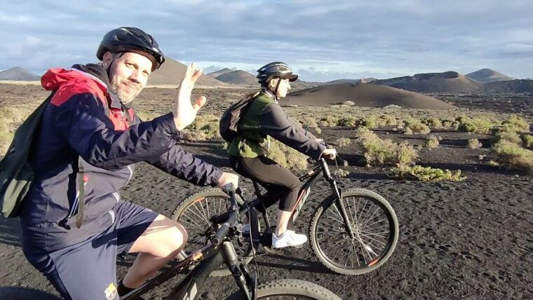 lanzarote-guided-ebike-tours-around-the-volcanoes