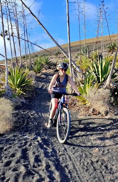 lanzarote-guided-ebike-tours-around-the-volcanoes