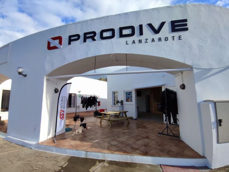 lanzarote-intro-to-diving-experience-for-beginners