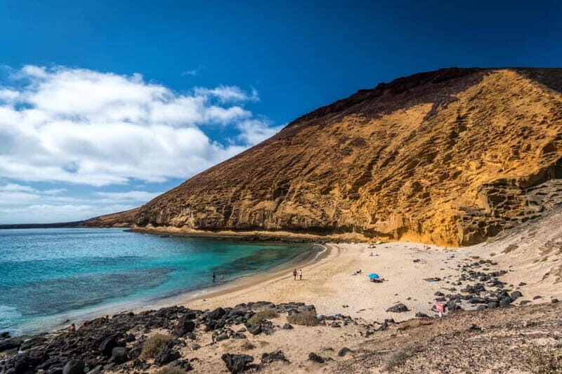 Lanzarote: La Graciosa Complete Jeep Tour with Beach Time - Why This Tour Is a Smart Choice