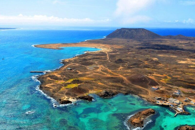 lanzarote-lobos-island-half-day-dolphin-watching-trip