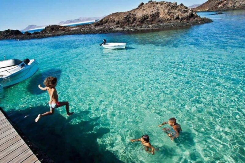 lanzarote-lobos-island-half-day-dolphin-watching-trip