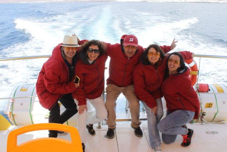 lanzarote-lobos-island-half-day-dolphin-watching-trip