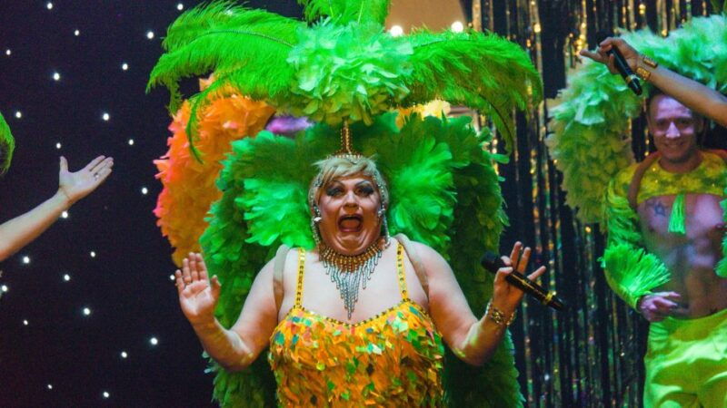 lanzarote-mht-music-hall-tavern-comedy-drag-dinner-show