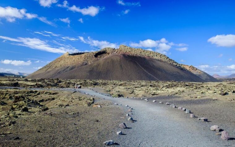 lanzarote-on-road-guided-buggy-volcano-tour