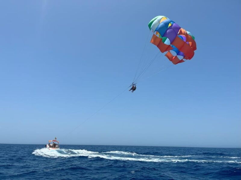 lanzarote-parasailing-adventure-in-puerto-del-carmen