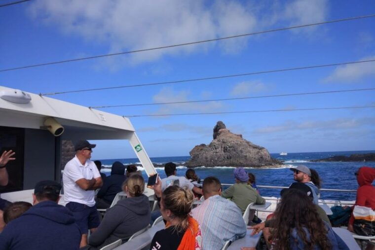 lanzarote-roundtrip-ferry-transfer-to-la-graciosa