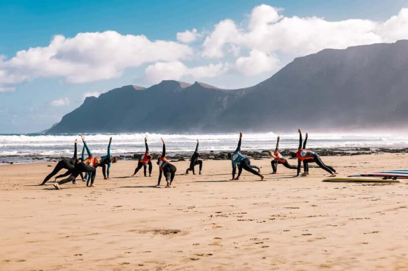 Lanzarote: Surf Experience with Equipment and Pick-Up - Key Points