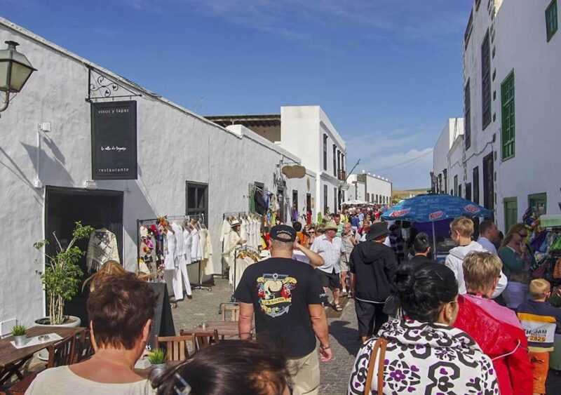 lanzarote-teguise-handicraft-market-and-la-graciosa-island