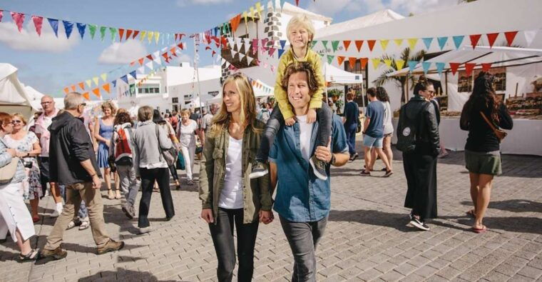 lanzarote-teguise-handicraft-market-and-la-graciosa-island