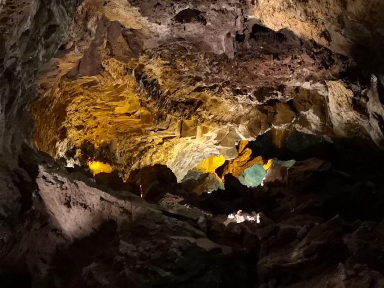 lanzarote-timanfaya-and-cueva-de-los-verdes-day-trip