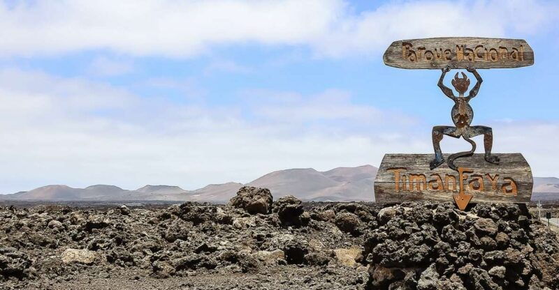 lanzarote-timanfaya-park-jameos-del-agua-green-cave-day-trip