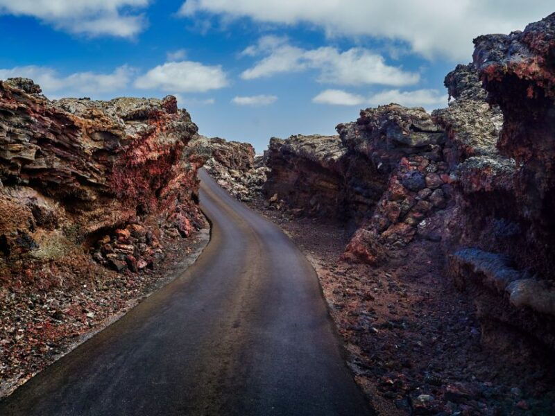 lanzarote-timanfaya-park-jameos-del-agua-green-cave-day-trip