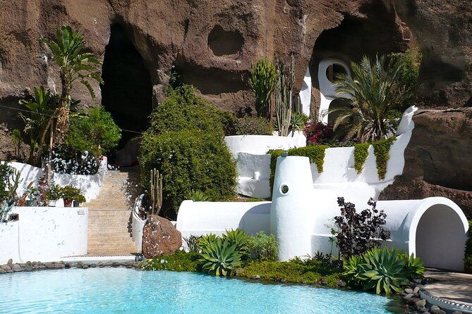 lanzarote-tour-lagomar-museum-guatiza-cactus-garden-la-graciosa-island