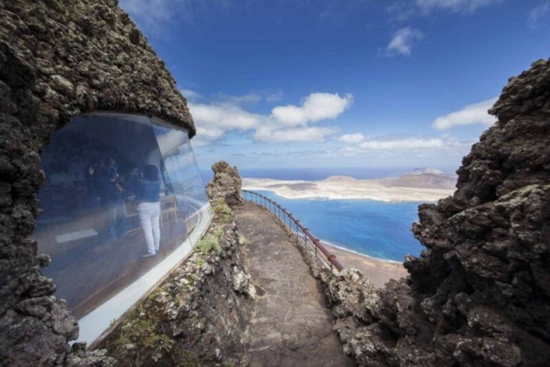 lanzarote-volcanic-landscapes-tour-with-panoramic-views