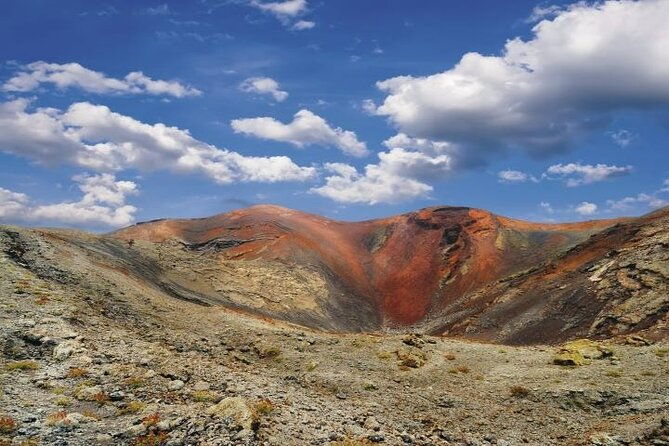 lanzarote-volcanoes-tour-departing-from-fuerteventura-2