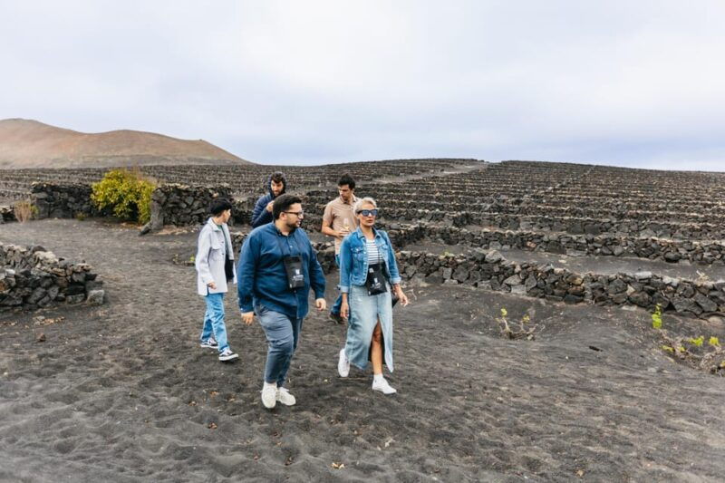 lanzarote-wine-tasting-tour-at-el-grifo-winery