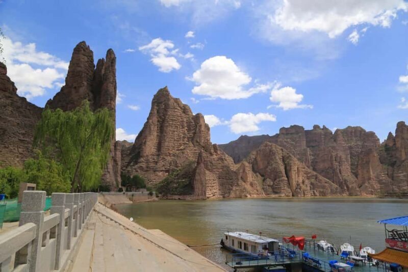 Lanzhou Day Tour:Liujiaxia Bridge & Bingling Temple Grottoes - The Itinerary in Detail