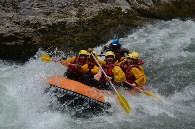 lao-river-11-km-classic-rafting-medium-descent