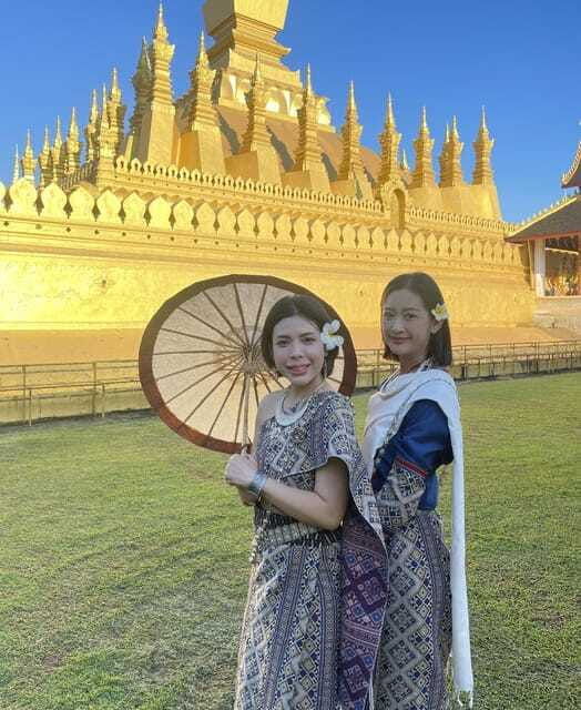 laos-traditional-costume
