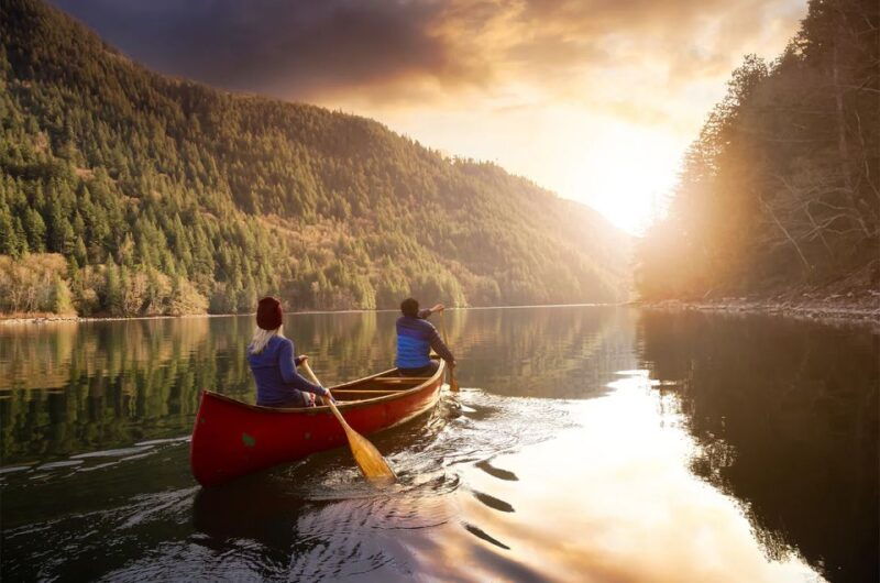 lapland-canoeing-trip-with-reindeer-and-husky-farm-tour
