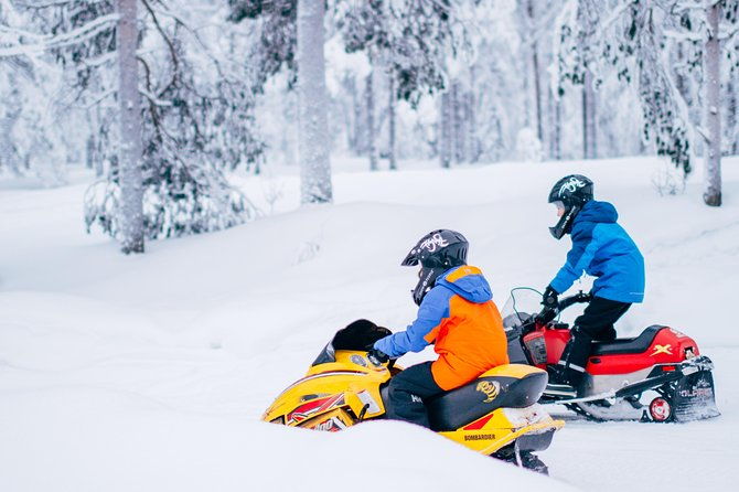 lapland-family-snowmobile-safari-from-levi