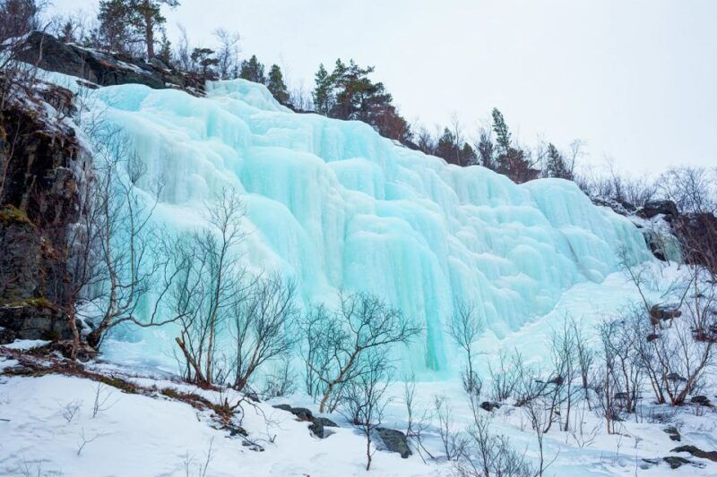 lapland-the-frozen-waterfalls-of-korouoma-tour