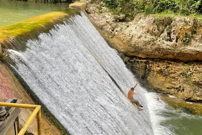 largest-natural-waterslide-river-hike-and-beach-tour-in-arecibo