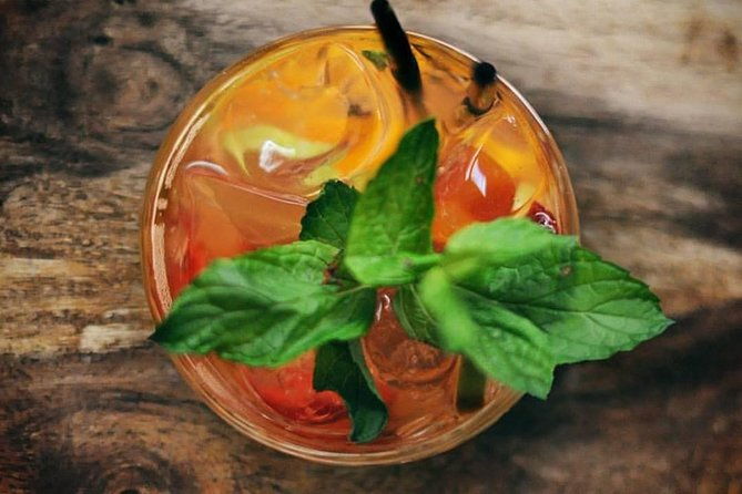 larnaca-shake-n-make-cypriot-flavours-cocktail-making-class-3hrs