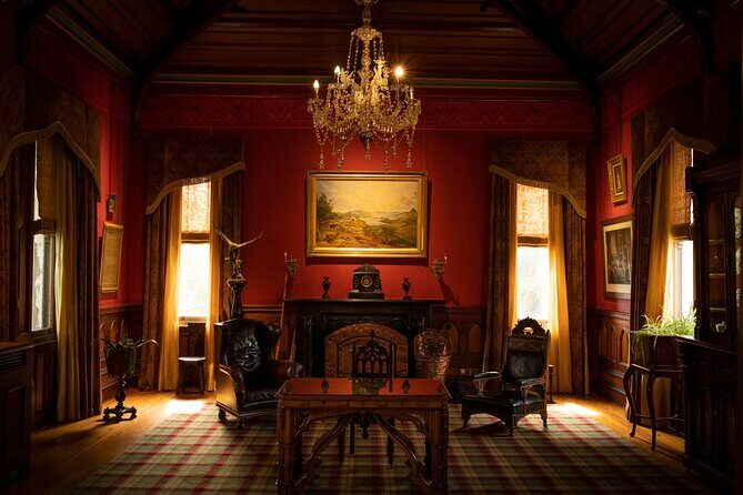 Larnach Castle & Otago Wildlife Cruise from Dunedin - FAQ