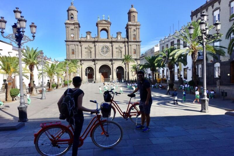 las-palmas-de-gran-canaria-guided-city-tour-by-bike