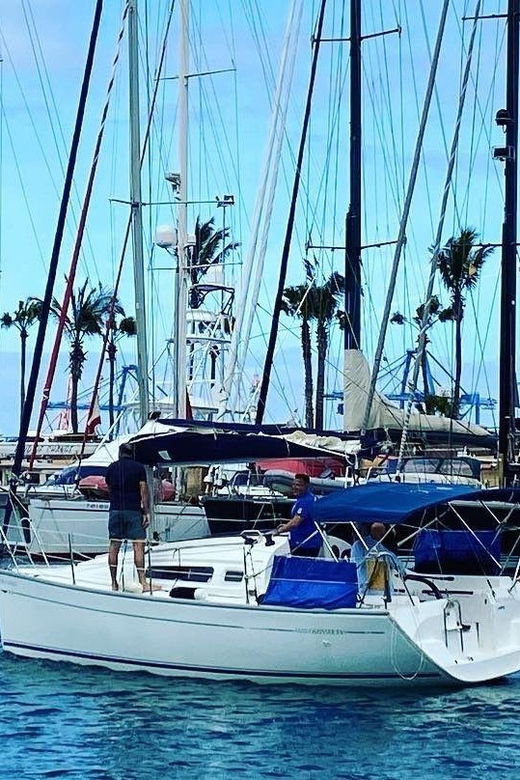las-palmas-learn-to-sail-with-our-sailboat