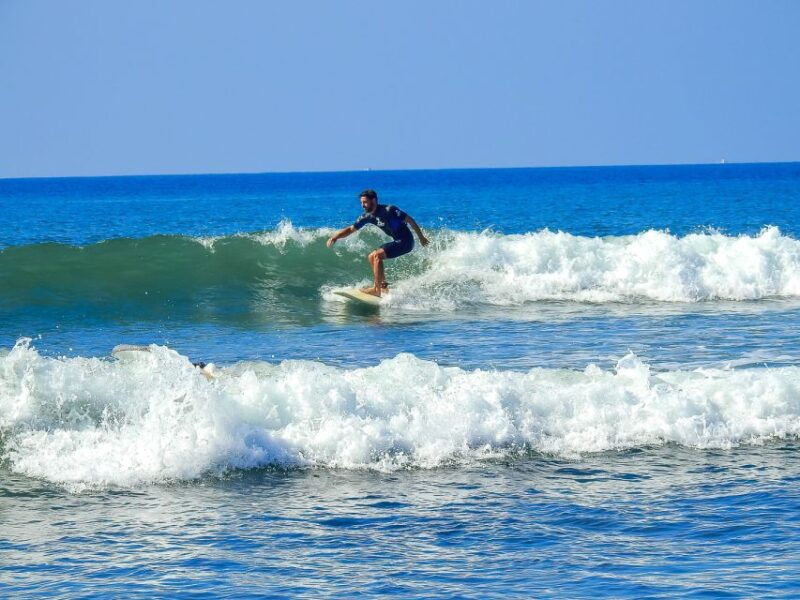 las-palmas-learn-to-surf-with-a-special-price-for-two-group