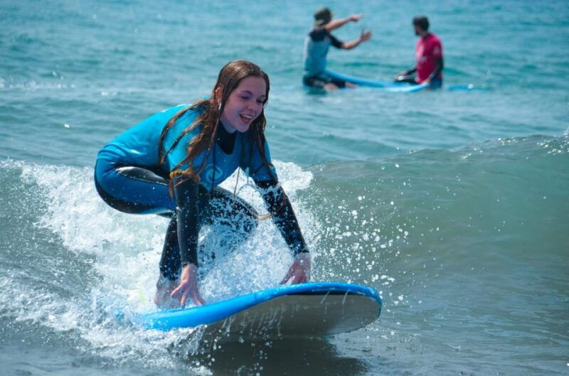 las-palmas-learn-to-surf-with-a-special-price-for-two-group