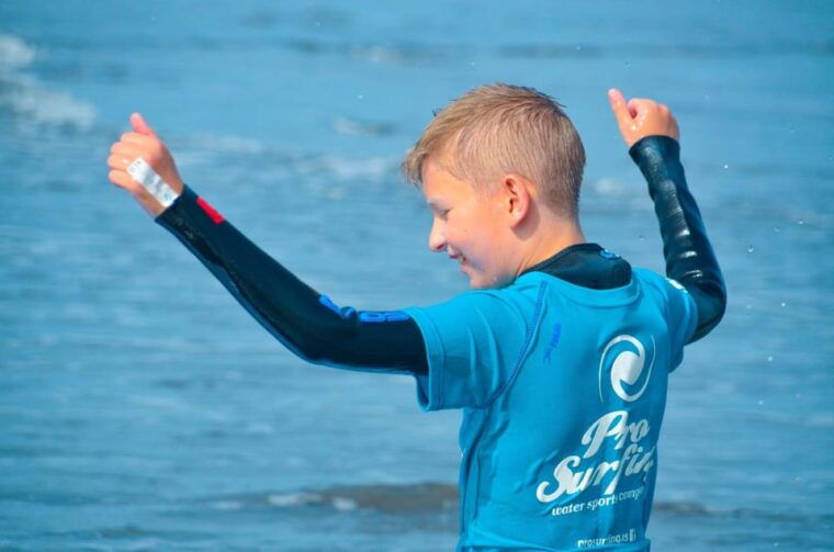 las-palmas-learn-to-surf-with-a-special-price-for-two-group