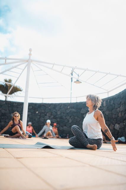 las-palmas-outdoor-yoga-class-with-ocean-views