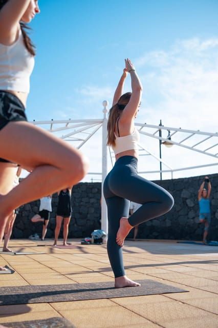 las-palmas-outdoor-yoga-class-with-ocean-views