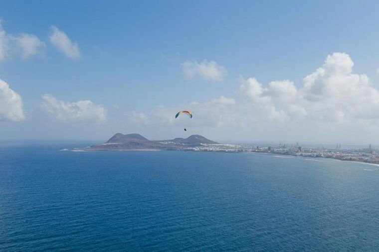 las-palmas-paragliding-tandem-flight-with-instructor