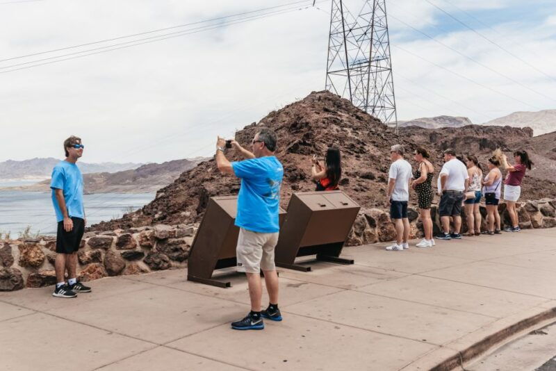 las-vegas-3-hour-vip-hoover-dam-small-group-mini-tour