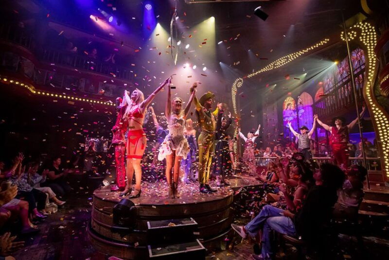 las-vegas-atomic-saloon-show-at-the-venetian