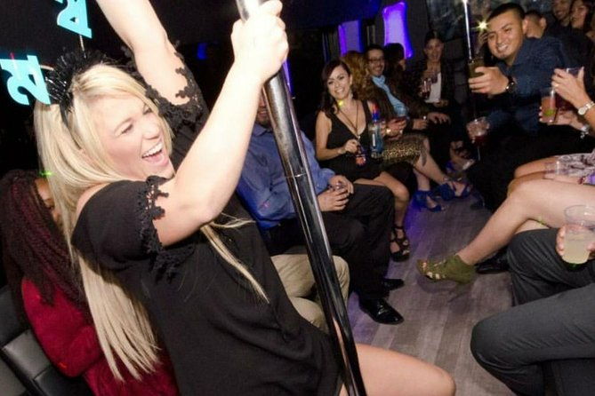 las-vegas-bachelor-bachelorette-strip-club-crawl-by-party-bus