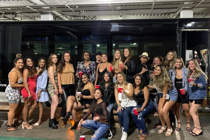 las-vegas-bar-crawl-by-party-bus-with-free-drinks
