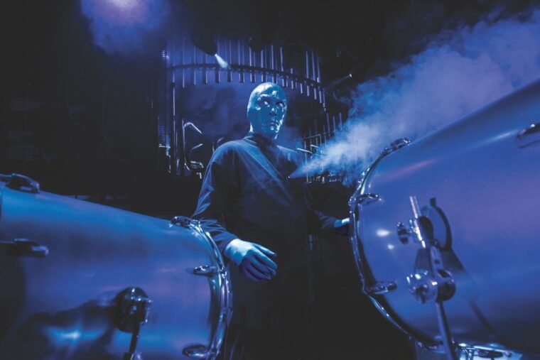 las-vegas-blue-man-group-show-ticket-at-luxor-hotel