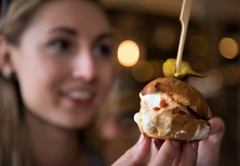 las-vegas-downtown-walking-secret-food-tour