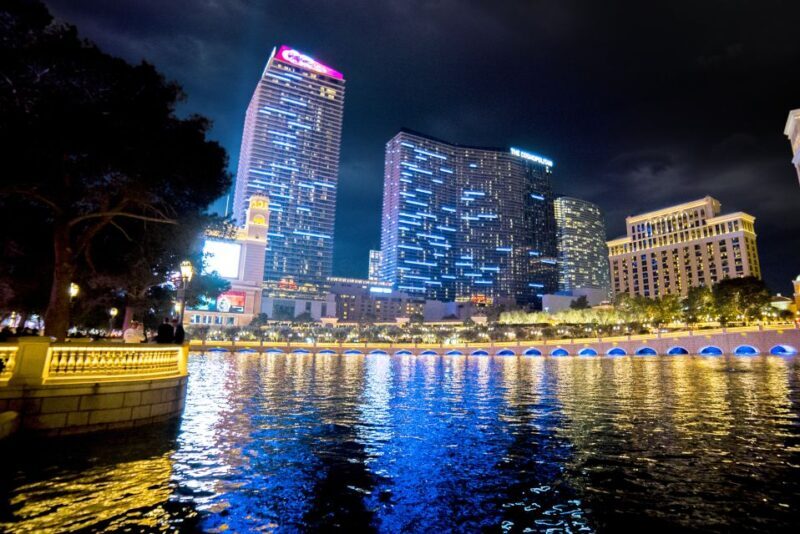 Las Vegas: Gangsters, Glitz, and Gore Ghost Tour - Authentic Voices & Real Experiences